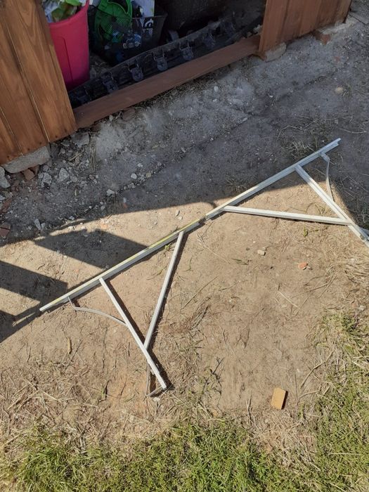 Kątowniki do podwieszenia bojlera