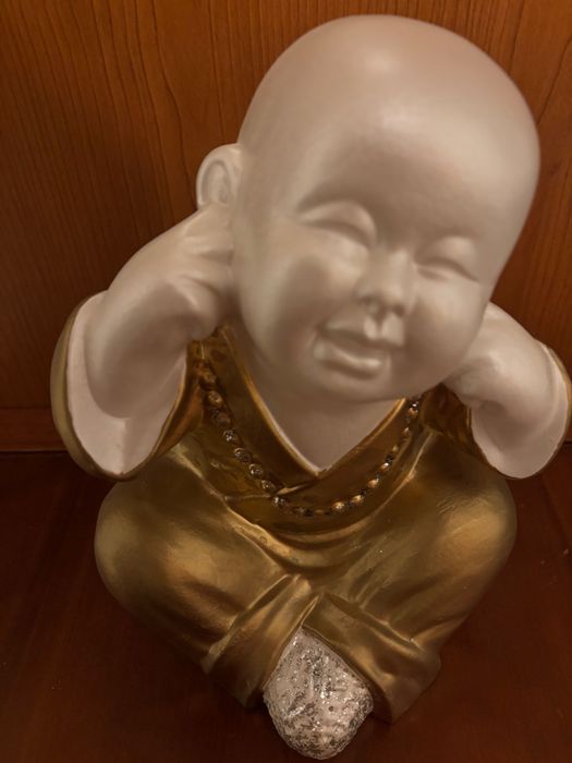 Conjunto de 3 Estátuas / Monges Budas "Não Vejo, Não Ouço, Não Falo" (Dourado e Branco)