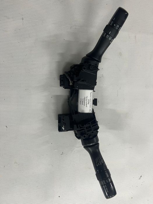 Перемикач підрульний Toyota переключатєль поворотів , фар Тойота