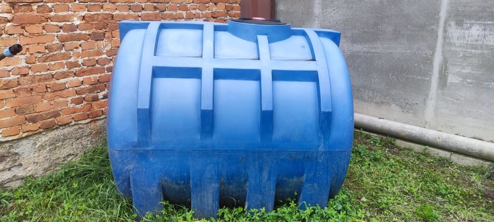 Резервуар для води  3000л ( 3 куба)