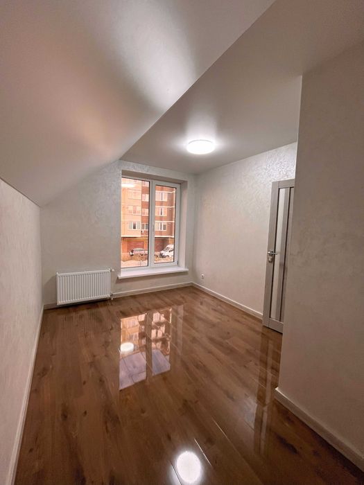 Новий чарівний будинок з гаражем, Луцьк в районі Володимирської