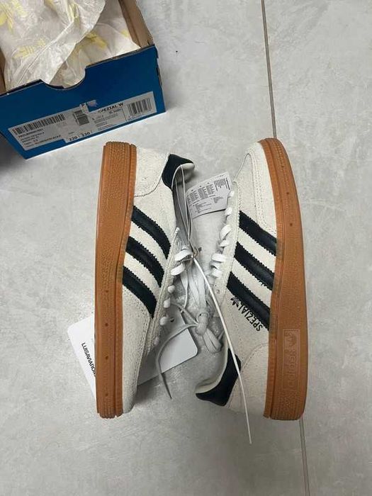 Buty damskie Trampki adidas Handball Spezial R.40