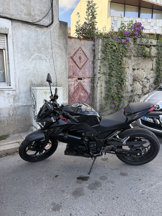 Kawasaki Z300 ABS 2018 - 22.000 km - Muito Estimada com Extras - Carta A2