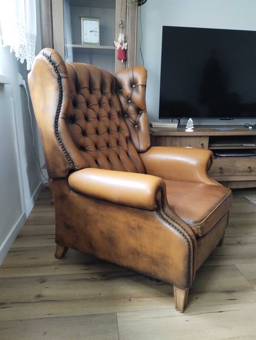 Fotel skórzany chesterfield