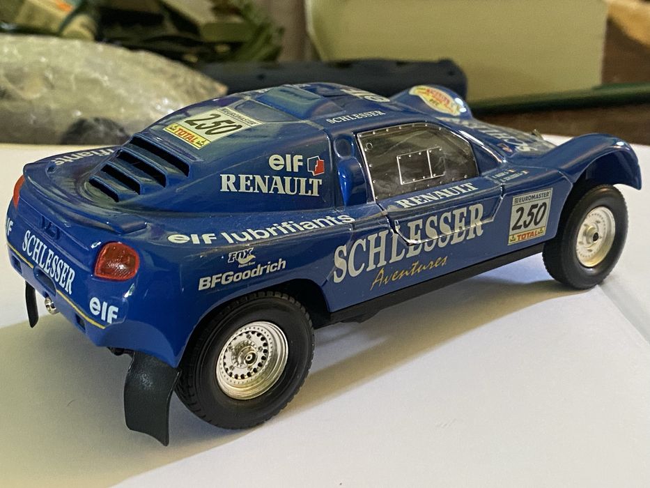 Miniatura Bburago - Buggy Schlesser Renault Mégane (Rali Dakar) - Escala 1/24