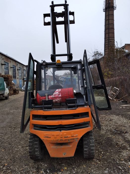 Вилковий навантажувач кара Still RX70-40T