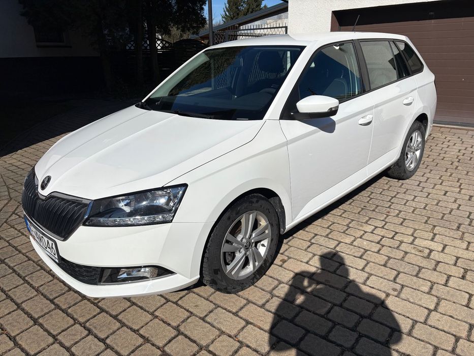 Skoda Fabia Krajowy, Bezwypadkowy, Android/Apple car, led, czujniki park, VAT23