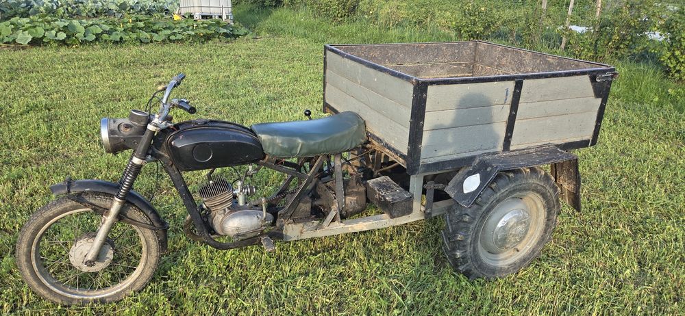 WSK 125 trójkołowiec