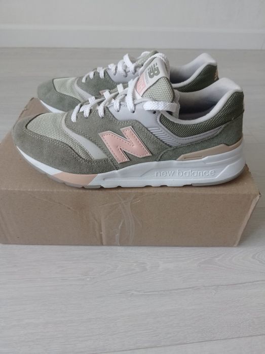 Кросівки жіночі New Balance 997