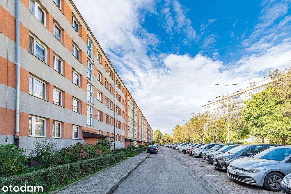 Przestronne i słoneczne mieszkanie 3 pokojowe z balkonem, niski czynsz