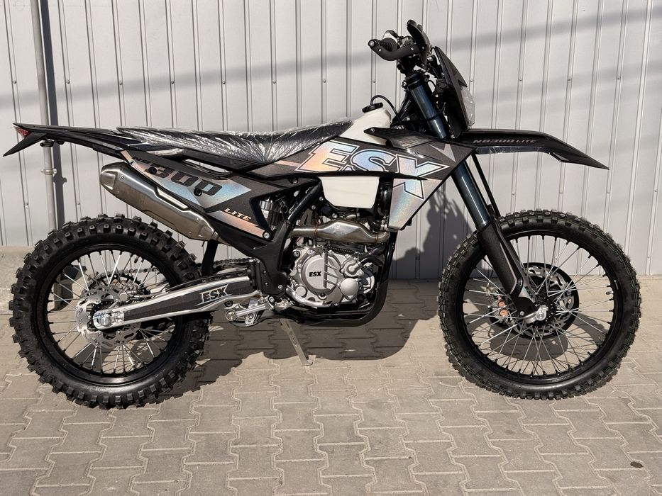 Мотоцикл ESX NB300lite