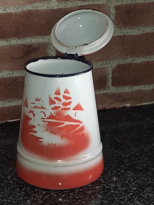 Cafeteira em Esmalte