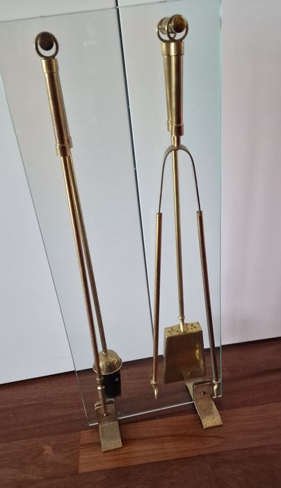 Base com apetrechos Lareira