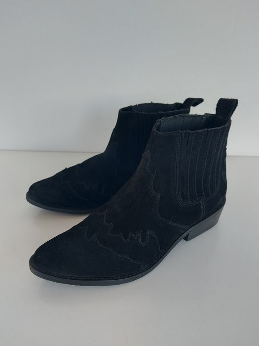 Buty damskie sztyblety skórzane w rozmiarze 36