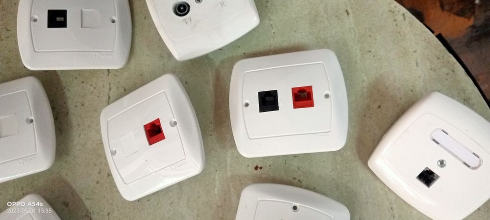 Sprzedam różne kontakty