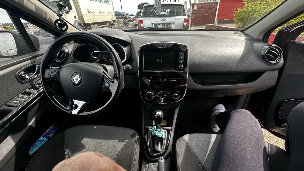 Vendo Renault Clio Diesel Sport Tourer 1.5 dCi cauxa automatica
