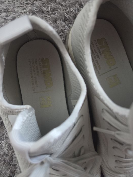 Sneakersy Pull&Bear 42