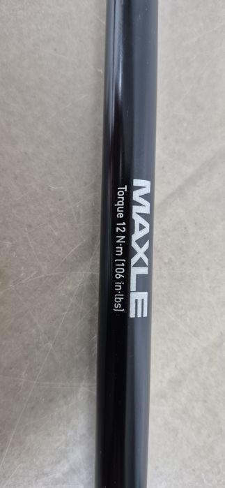 Oś. Maxle 12x148mm. Sztywna Oś.