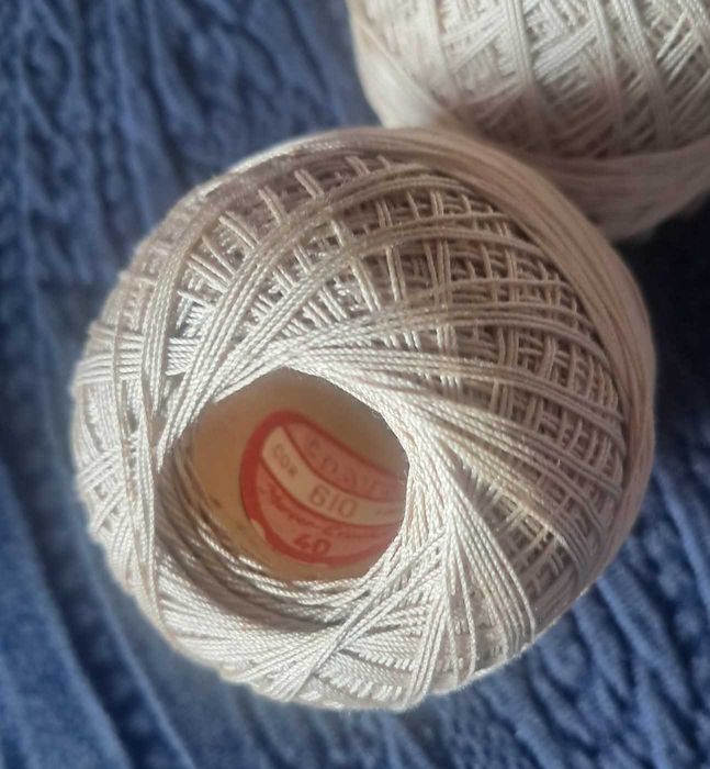Linhas Coats n.º 20 e n.º 40 para Crochet