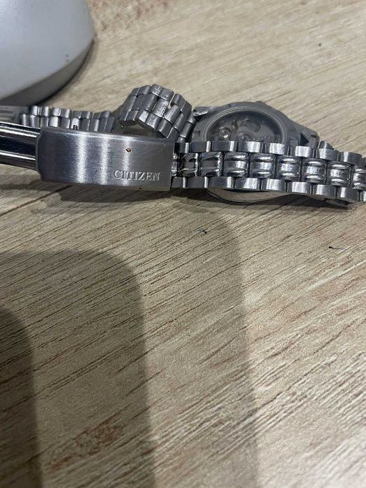 Zegarek damski Citizen na srebrnej bransolecie