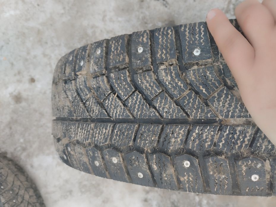 Продам резина з дисками роболтовка 5:100