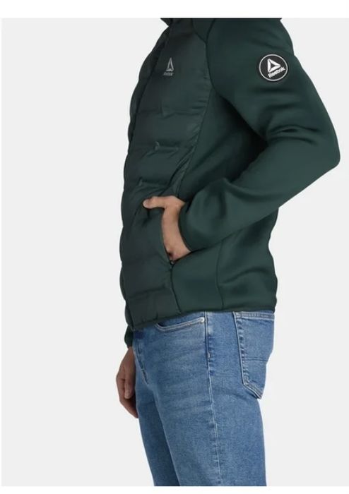 Ветровка спортивная, стильная и качественная . Рибок, оригинал!