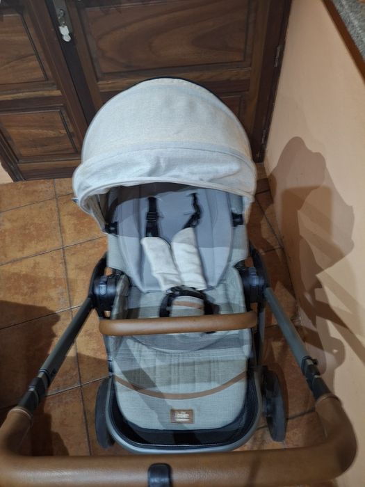 Vendo carrinho de bebe cadeir e base isofix510984266481018881