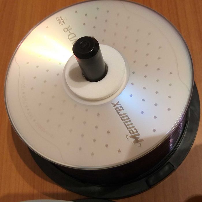Caixa de CD-R80 TDK + DVD-R Memorex - cerca de 60 unidades