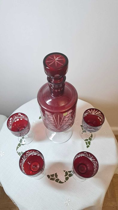 Rubinowa Kryształowa Karafka  plus  4 kieliszki