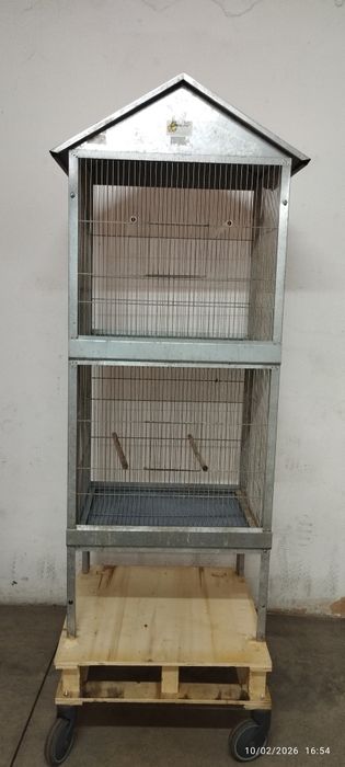 Gaiola de viveiro. 1,63x61x49. EM LOULÉ. Valor não negociável.