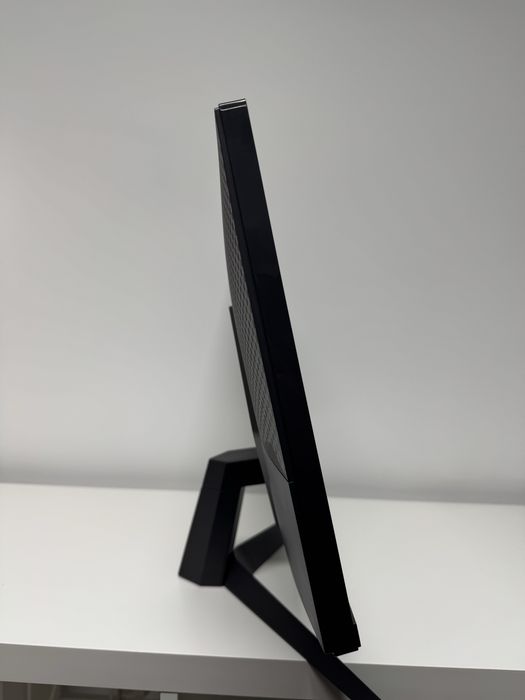 Monitor Gaming LG UltraGear 24" 180Hz - Impecável (como novo)