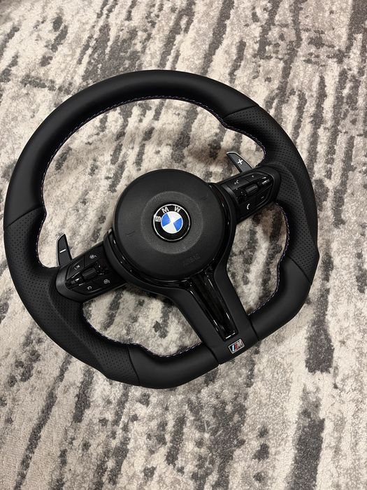 Volante M Performance NOVO