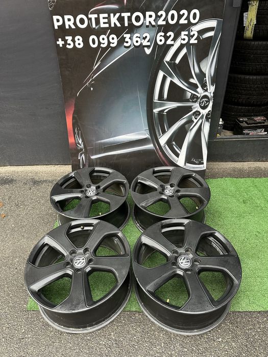 Vw Golf GTI, R ,  R18 5/112 диски.