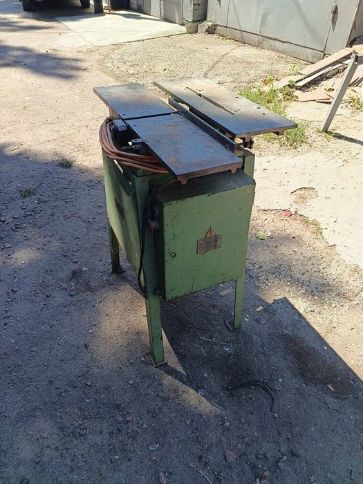 Фуговальний верстат