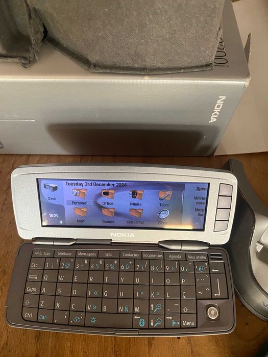 Telemovel/Mobile Nokia 9300i