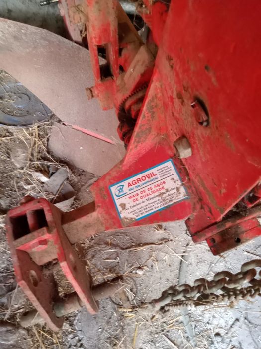 Vendo charrua Agrovil 1 ferro 12 polegadas