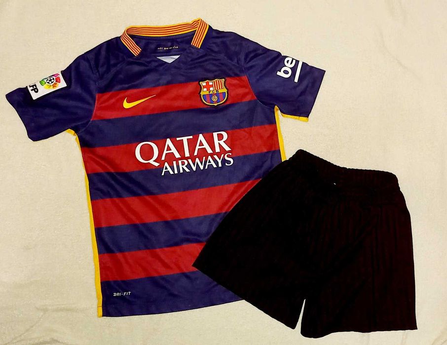 Футбольная форма на 5-8 лет .