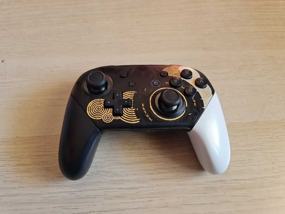 Nintendo Switch Pro Controller The Legend of Zelda: Tears of the Kingdom Edition
