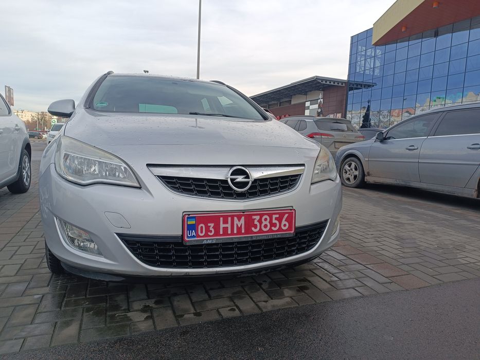 Opel Astra 1.6 benzin 2011