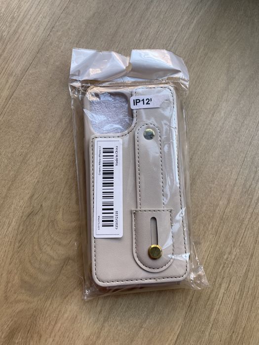 Capa iphone 12 nova com suporte para dedo conforto e cartoes e bolsa tiracolo bege
