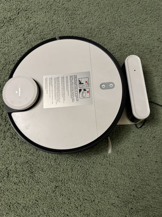 Робот-пылесос Medion