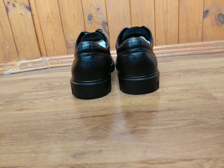 АКЦІЯ. Рр 43 WELFARE оригінал фірмові шкіряні туфлі броги