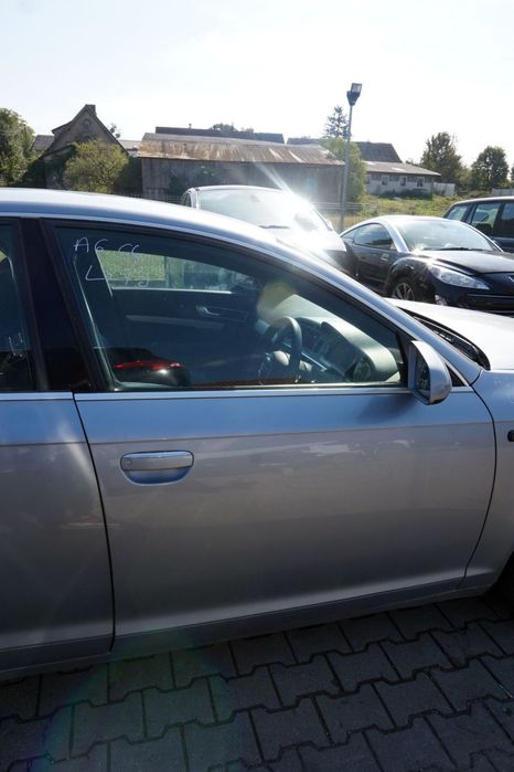 DRZWI PRZEDNIE PRAWE A6 C6 SEDAN LY7J  SREBRNY AUDI 2004-2008