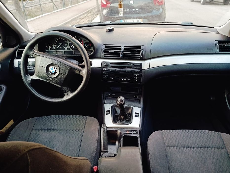 BMW 320d 2002 impecável