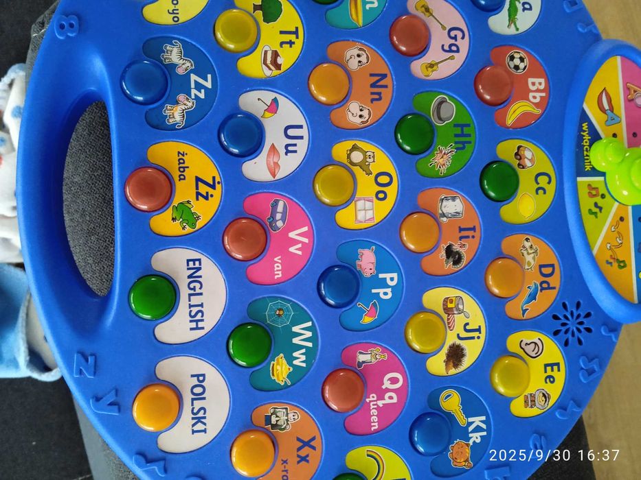 Laptop edukacyjny, interaktywny dźwięk