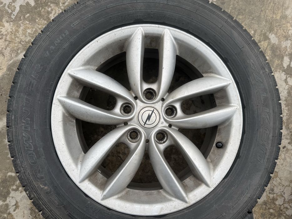 Продам колеса на  Опель віваро R17C 225/60 Зимова .Літо225/55 R17