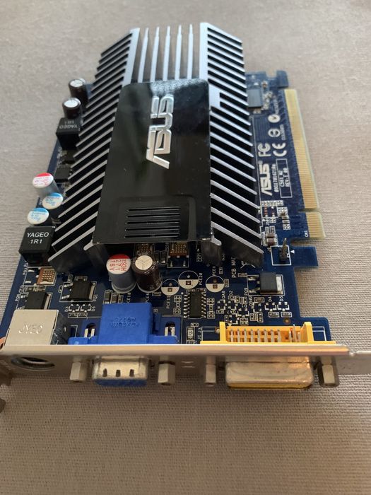 Placa gráfica ASUS GeForce FX 5200