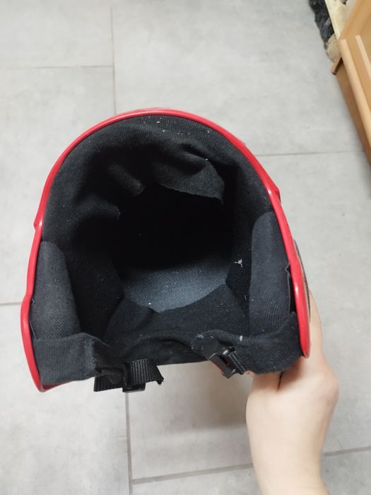 Kask narciarski Uvex dziecięcy/młodzieżowy rozmiar 57-58 stan bdb