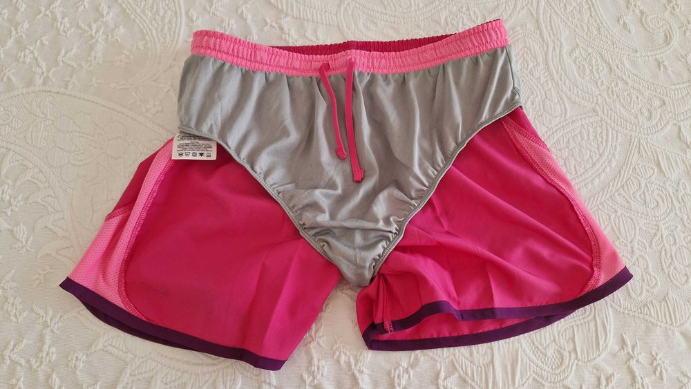 Calções Nike rosa, tamanho XL