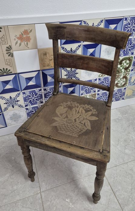 Cadeira antiga dos anos 30